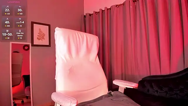 Scarlet Big boobs online show from July 15, 4:18 am