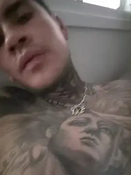 Snapshot of tattoo_11 chatting on July 21, 3:03 pm tattoo 11 online show from July 21, 3:03 pm