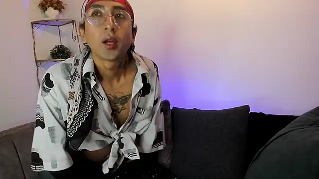 Snapshot of Eclipse_TeenBoy66 chatting on May 27, 8:06 pm Eclipse TeenBoy66 online show from May 27, 8:06 pm