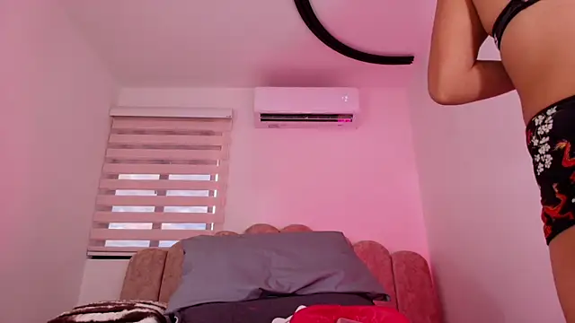 Snapshot of Malaia_thompson_ chatting on August 1, 12:04 pm Malaia thompson online show from August 1, 12:04 pm