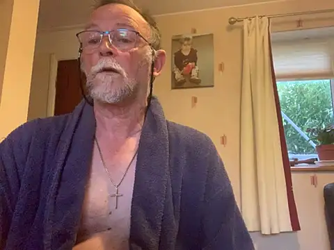 Moonraker64 online show from June 22, 4:42 am