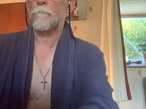 Moonraker64 online show from July 3, 5:03 am