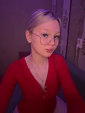 Velvet Doll  online show from May 11, 4:07 am