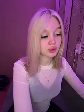 Velvet Doll  online show from June 3, 4:26 am