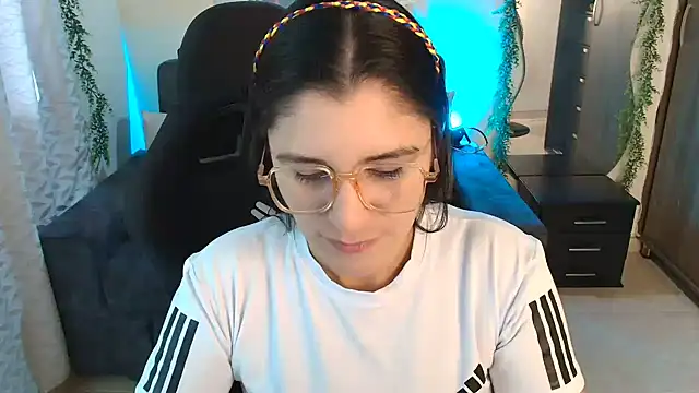LUCYMILF SEXY online show from June 27, 2:44 pm
