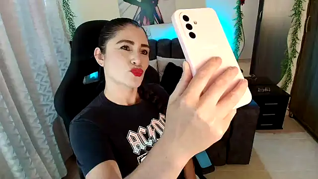 LUCYMILF SEXY online show from July 31, 6:07 pm