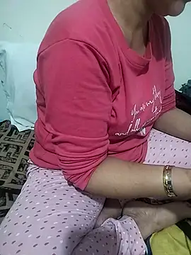 Snapshot of amira567 chatting on May 17, 5:31 pm amira567 online show from May 17, 5:31 pm