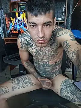 Snapshot of demoni0802 chatting on May 16, 8:18 pm demoni0802 online show from May 16, 8:18 pm
