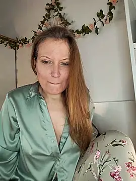 Candy Cougar online show from May 15, 6:53 am