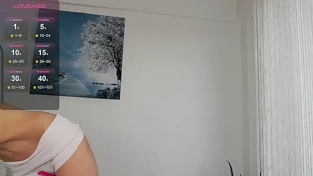 Snapshot of Belle_Blondy chatting on June 20, 10:40 am Belle Blondy online show from June 20, 10:40 am