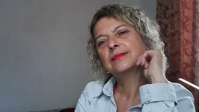 ElizabethGorden online show from July 8, 1:15 pm