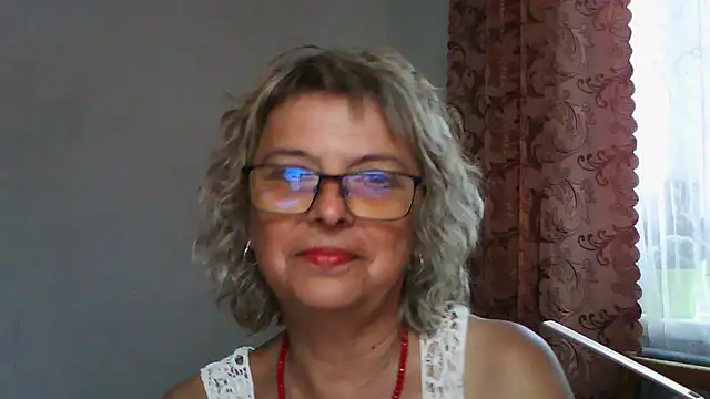ElizabethGorden online show from July 15, 1:16 pm