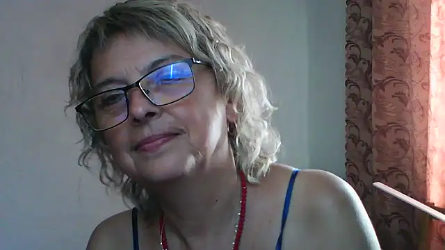 ElizabethGorden online show from July 19, 6:50 am