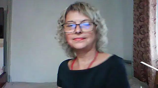 ElizabethGorden online show from July 28, 2:24 pm