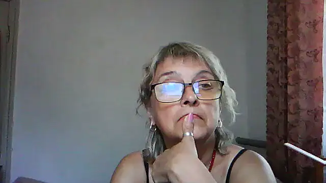 ElizabethGorden online show from August 1, 3:11 pm