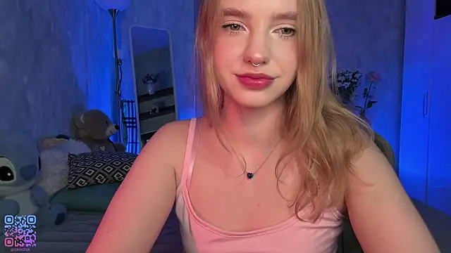 Snapshot of Eve_Dark_Side chatting on June 6, 6:07 am Eve Dark Side online show from June 6, 6:07 am