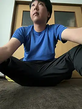 YuuYuu 010 online show from June 7, 9:07 pm