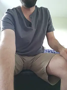 Snapshot of Behindobjects chatting on May 14, 10:16 pm Behindobjects online show from May 14, 10:16 pm
