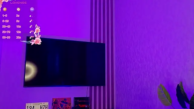 NikkiNicoleNyx online show from June 19, 8:18 am