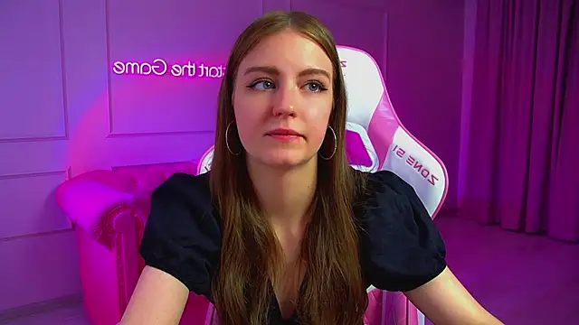Snapshot of SofiaSarvains chatting on June 10, 6:29 pm SofiaSarvains online show from June 10, 6:29 pm