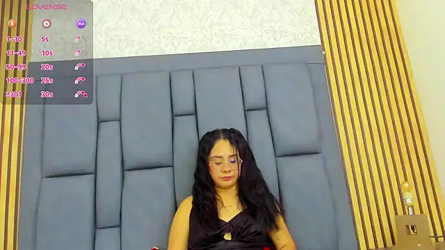anne adeline online show from May 5, 11:18 am