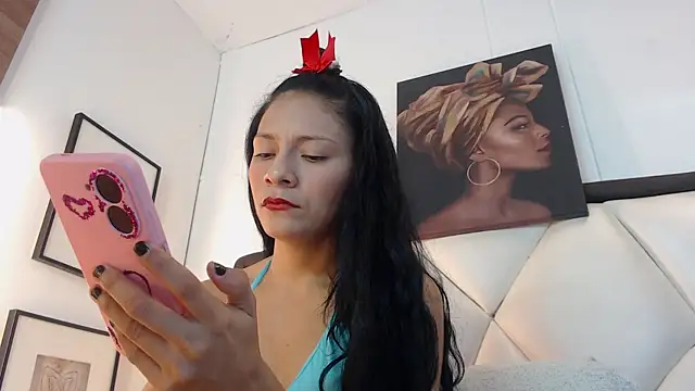 Snapshot of Karol_Wilde chatting on June 22, 11:57 pm Karol Wilde online show from June 22, 11:57 pm