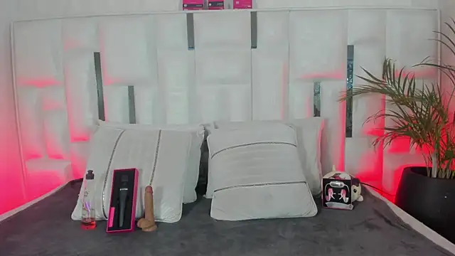 Violet vyx online show from July 18, 4:49 am