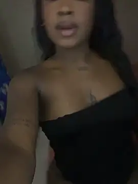 Snapshot of lexybom chatting on May 14, 12:06 am lexybom online show from May 14, 12:06 am