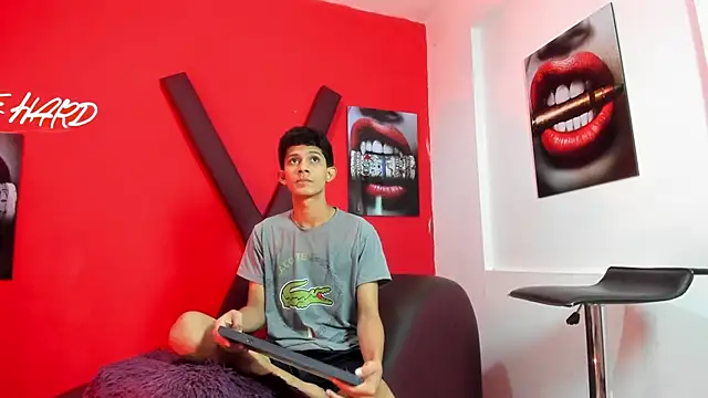 TWINKS BOYSX online show from June 17, 1:19 am