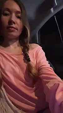 Snapshot of Mini_girl_do_it_better chatting on May 27, 4:37 pm Mini girl do it better online show from May 27, 4:37 pm