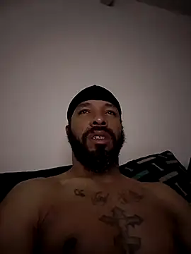 yoursexydaddy8181 online show from May 6, 3:46 am