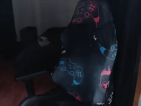 Snapshot of lilgothboy chatting on May 22, 1:06 pm lilgothboy online show from May 22, 1:06 pm