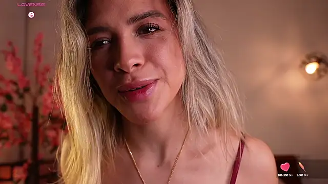 Snapshot of R4-V3N chatting on March 22, 5:17 am R4-V3N online show from March 22, 5:17 am