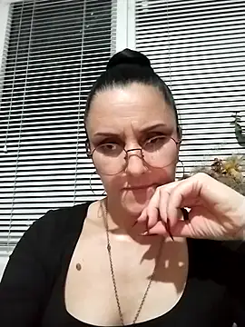 Snapshot of MillaMia45 chatting on May 9, 7:30 pm MillaMia45 online show from May 9, 7:30 pm