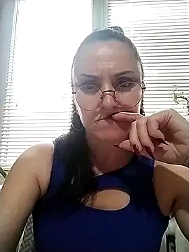 Snapshot of MillaMia45 chatting on May 10, 3:39 pm MillaMia45 online show from May 10, 3:39 pm
