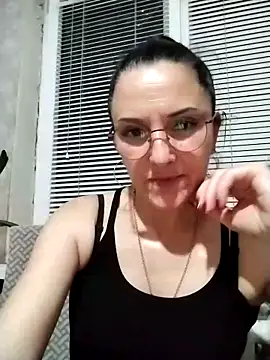 Snapshot of MillaMia45 chatting on May 12, 7:33 pm MillaMia45 online show from May 12, 7:33 pm