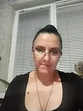 Snapshot of MillaMia45 chatting on May 14, 7:09 pm MillaMia45 online show from May 14, 7:09 pm