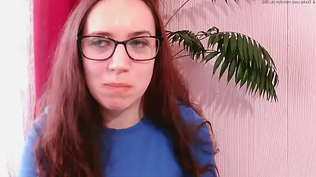 Snapshot of EmilyHotAngel chatting on May 7, 4:12 pm EmilyHotAngel online show from May 7, 4:12 pm