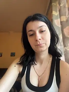 Snapshot of MissElya chatting on May 23, 7:35 am MissElya online show from May 23, 7:35 am