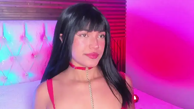 KatieRougee  online show from July 3, 10:27 pm