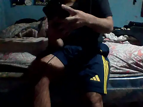 Snapshot of Martin106 chatting on June 9, 1:39 am Martin106 online show from June 9, 1:39 am