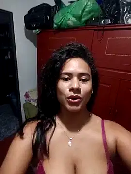 Snapshot of AntonellaMonroew chatting on May 8, 3:01 am AntonellaMonroew online show from May 8, 3:01 am