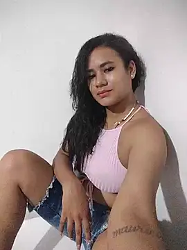 Snapshot of AntonellaMonroew chatting on June 12, 1:48 am AntonellaMonroew online show from June 12, 1:48 am
