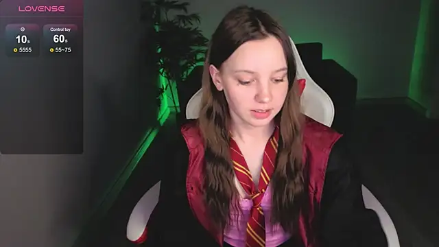 lolytaberry online show from July 4, 2:40 am