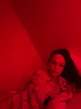 Snapshot of molotovmami chatting on May 14, 8:59 pm molotovmami online show from May 14, 8:59 pm