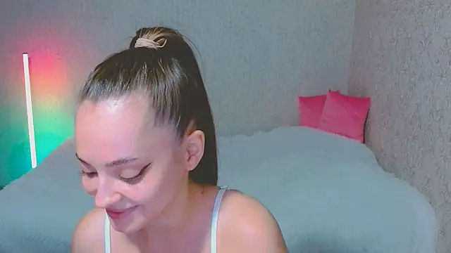 Snapshot of SiennaMia chatting on July 9, 5:17 pm SiennaMia online show from July 9, 5:17 pm