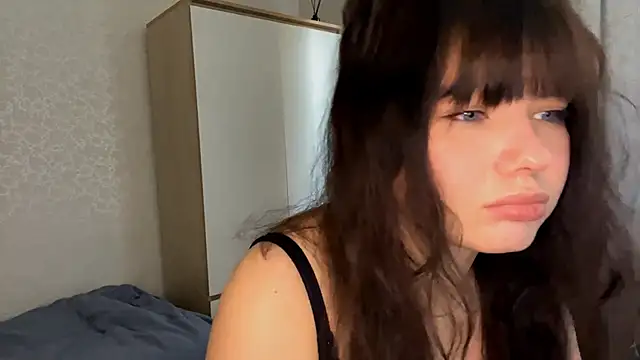 EmilyMercurial online show from May 26, 10:00 am