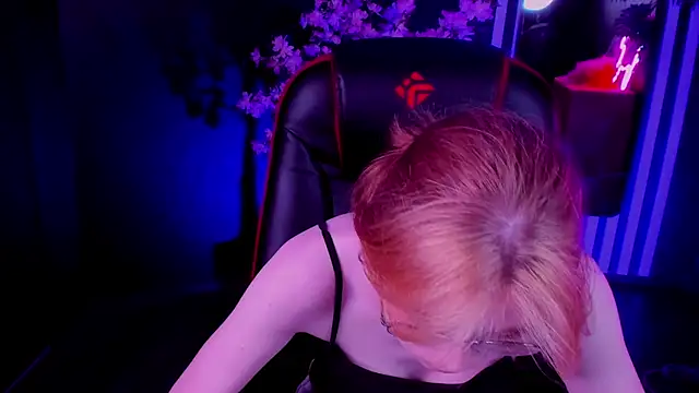 FoxxyyPolly online show from May 19, 10:54 am