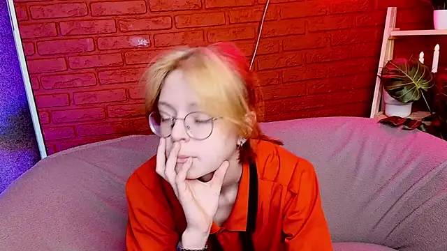 FoxxyyPolly online show from May 21, 5:25 am