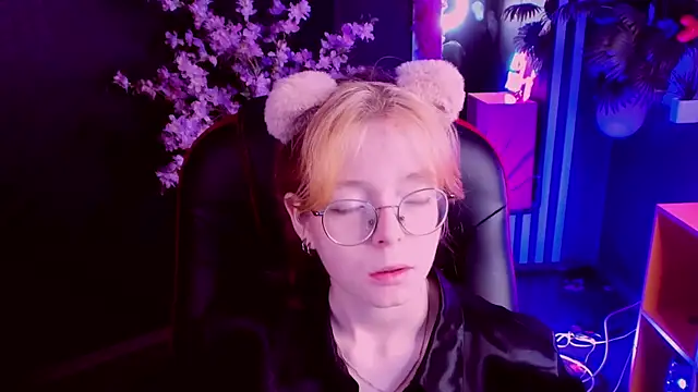FoxxyyPolly online show from May 22, 5:47 am